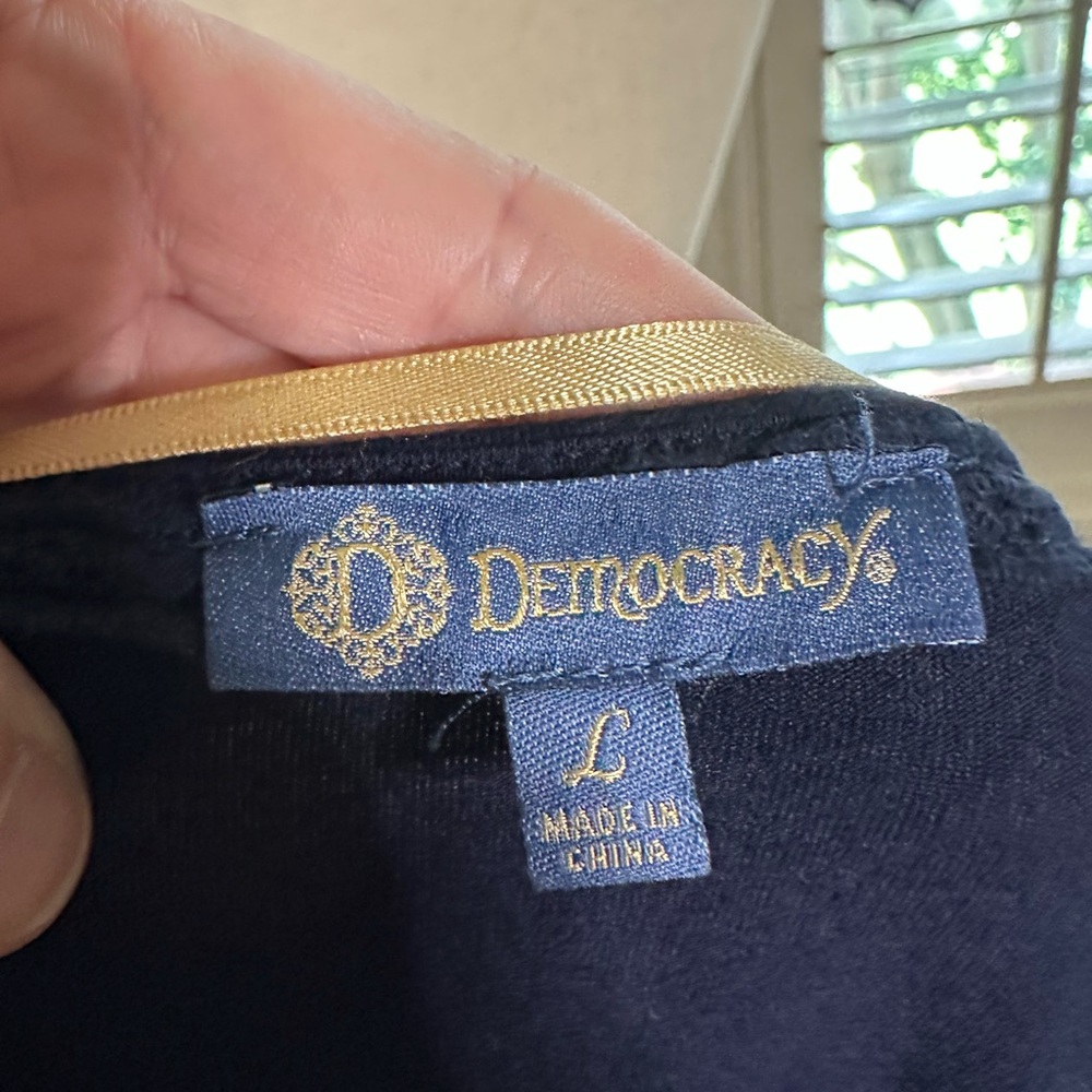 Democracy Navy Blue Embroidered Tie Front Dolman Sleeve Top L - Picture 9 of 9